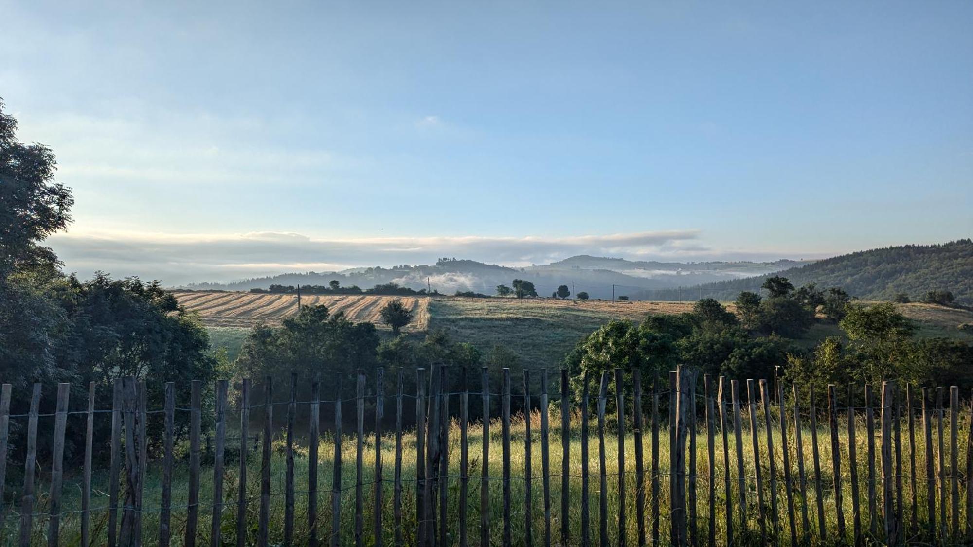 La Grange, Le Hameau Des Volcans - Deconnexion Face A La Vue Saint-Just-pres-Brioude Kültér fotó